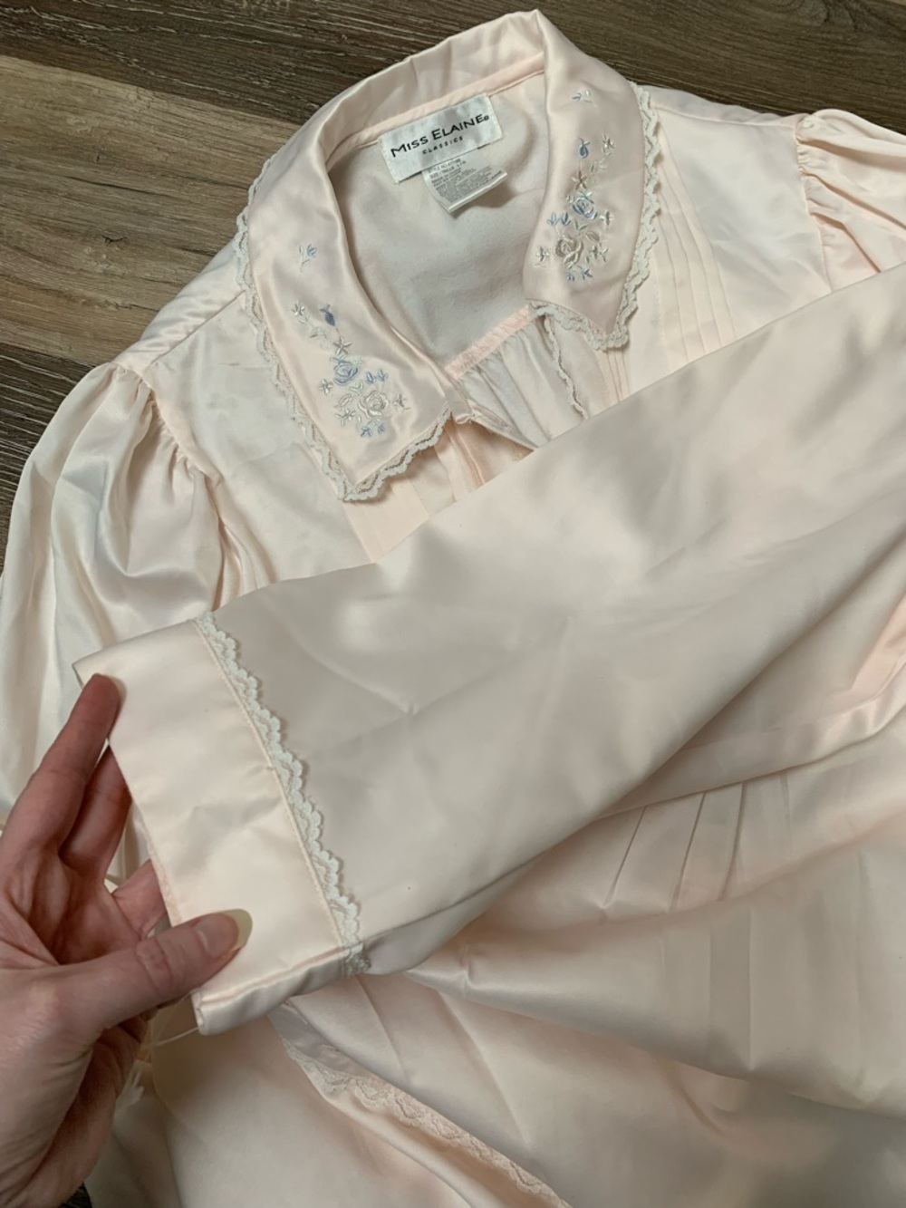 BNWT Miss Elaine Pale Pink Satin Embroidered Pyjama 2pc Set